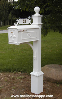 White Imperial Mailbox 611