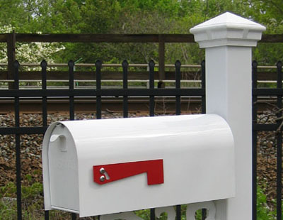 Cap Top Contemporay Mailbox Post