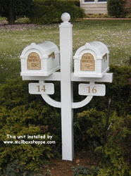 Double Keystone Mailbox Post