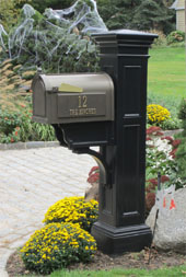 Whitehall Mailbox and Mayne Liberty Post